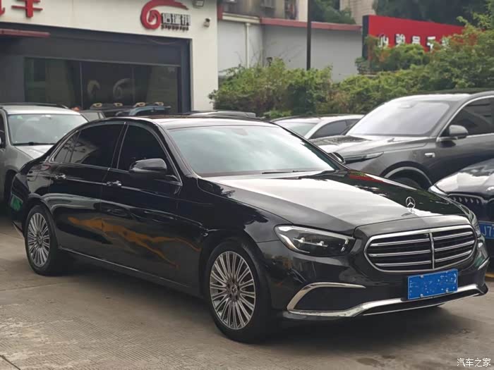 2022年奔驰e300l 时尚型 3万公里 精品车况 查博士