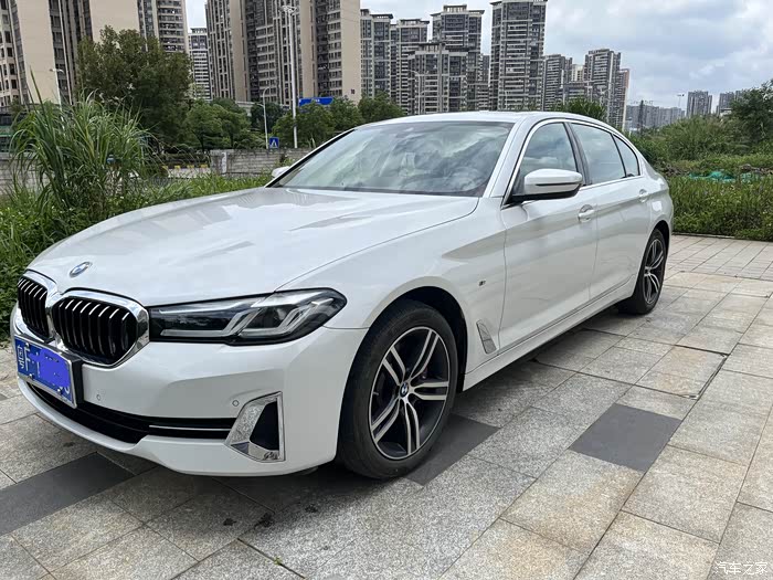 由于工作地点变动,个人出22款宝马五系530li领先豪华版!