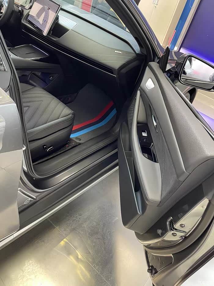 深蓝之旅:父爱满满的静谧空间