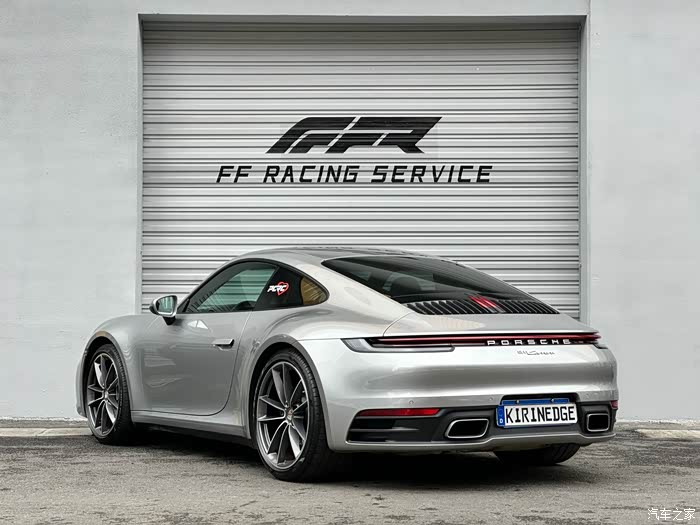 21年新款保时捷911/992 外观gt银搭配黑红内饰 配置