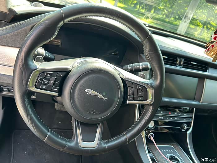 出自用17年11月上牌捷豹xfl豪华版一台