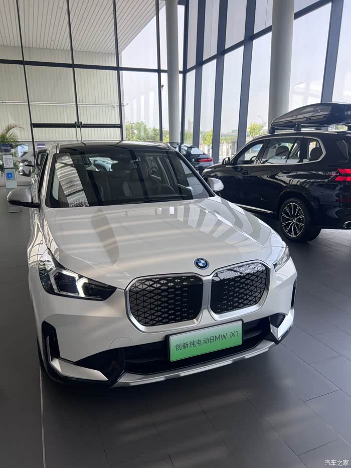 宝马电动四驱ix1,价格全国最低,有需要加v:xiao-ya