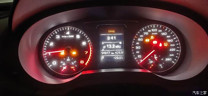 q3左后轮轮速传感器 昨天从百色出高速就发现仪表台报警灯全亮