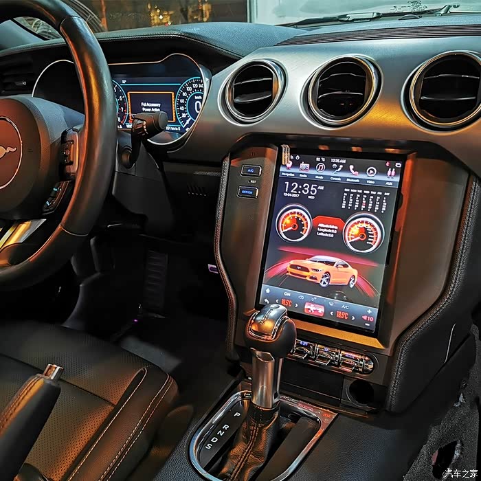 福特 野马 mustang 改装中控高清大屏 装车分享图