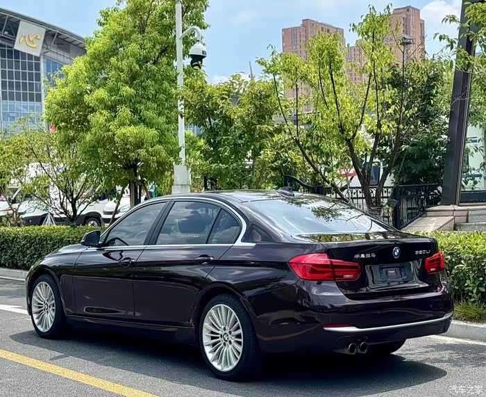 18年宝马320li时尚型,行驶11.8万公里,车况精品