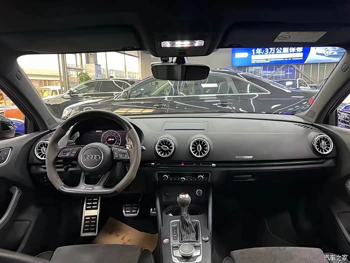 17年17改款奥迪s3 车况小精品支持分期零首付 刚刚13w
