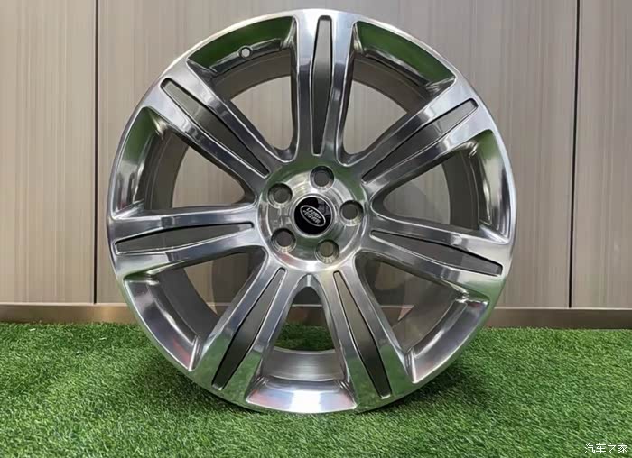 22寸路虎揽胜巅峰版全新锻造轮毂