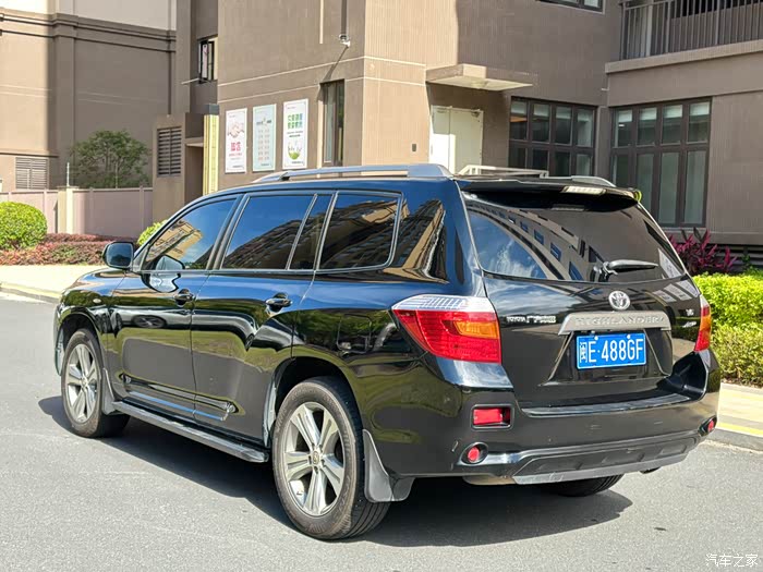 2011年的丰田汉兰达 2.7l 豪华版 11万多公里还能值