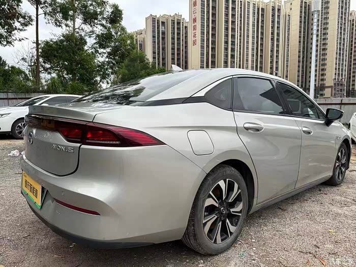 20款广汽埃安s魅580