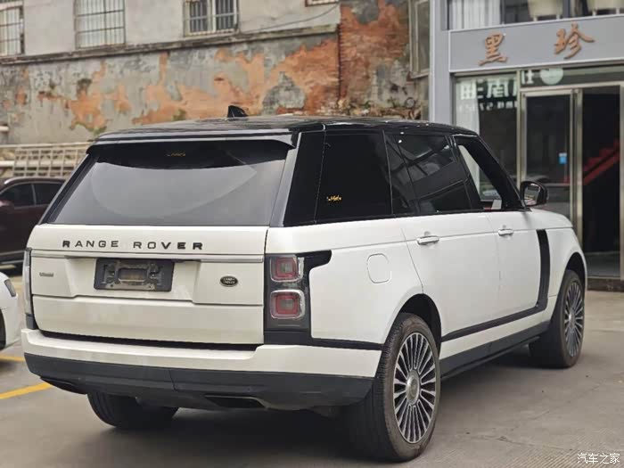 路虎揽胜行政加长 2017年10月上牌,6.3万公里 中规汽