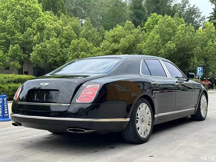 到店 15年宾利慕尚 豪华版 实表9.5万公里 车况精品