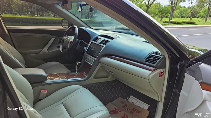 出15年凯美瑞经典