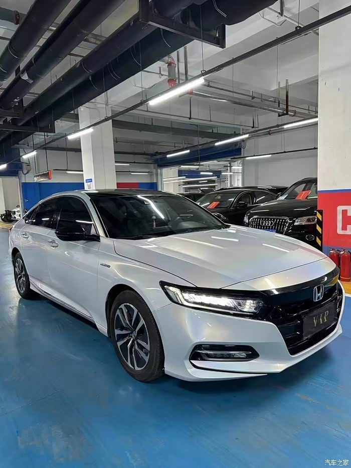 98 新到21年混动雅阁,个人一首,七万多