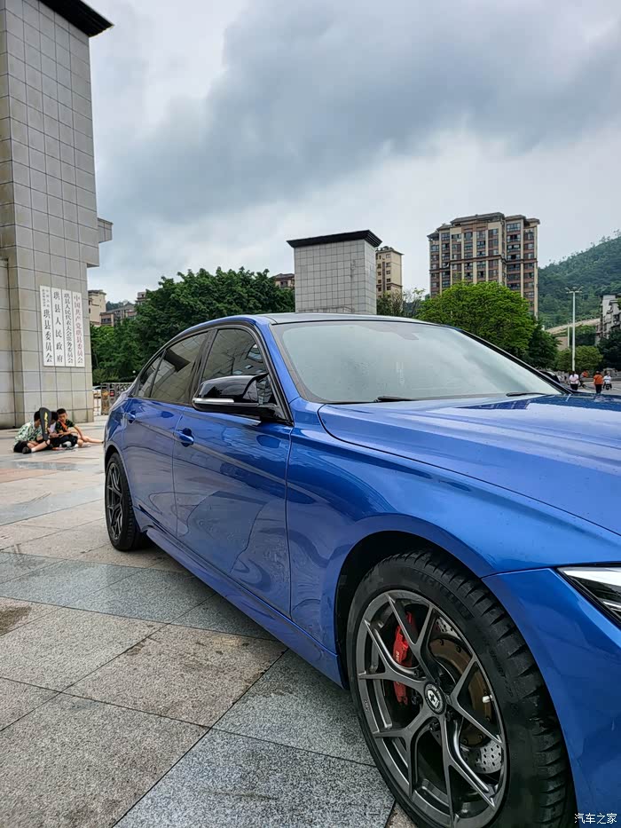 出家用17年底上户宝马330li