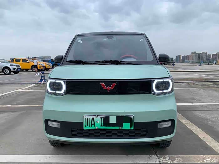 成都 出一台五菱 2021款 宏光mini ev 马卡龙臻享