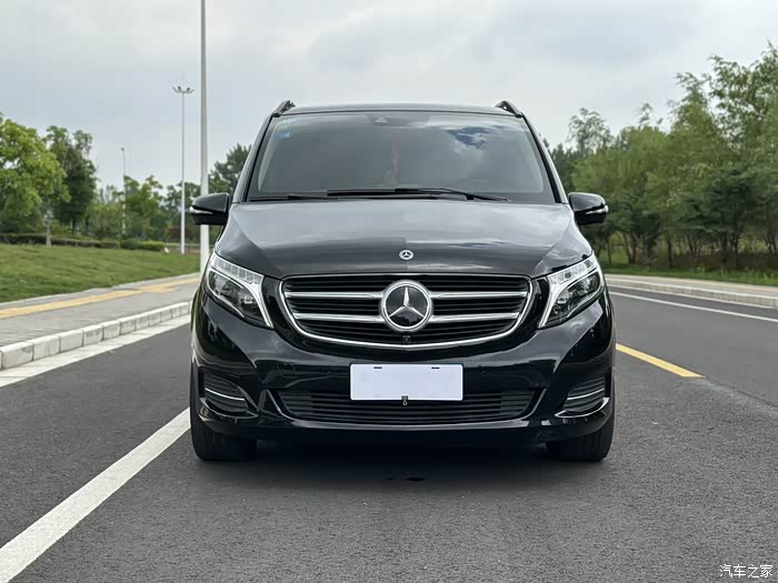 19 年奔驰 v260l 尊贵加长版 全车原版