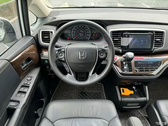 本田奥德赛 17年8月上牌,2.4l七座智享版