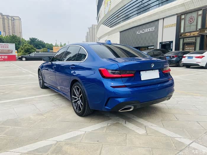 21款改款宝马3系行驶2.5万公里,特价