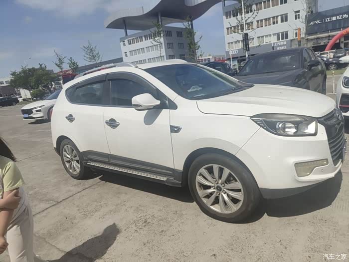 出瑞风s5原装全新全尺寸轮毂备胎一套,没有使用过未落地,有意