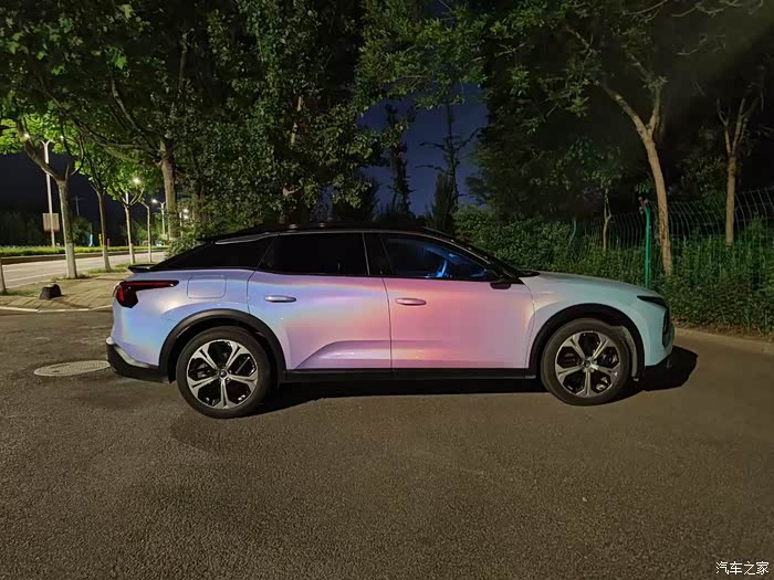 凡尔赛镭射电光粉车衣