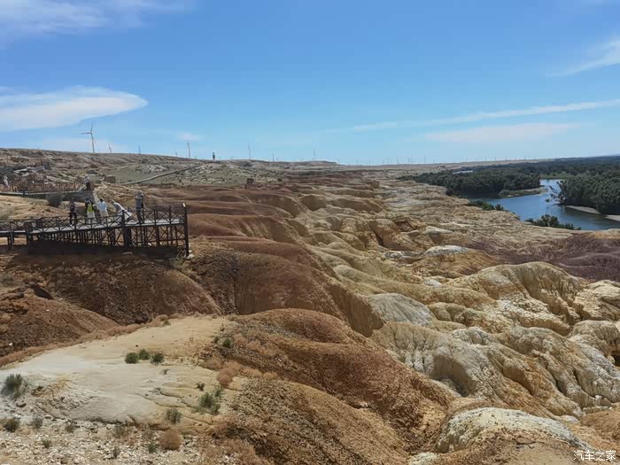 开探界者自驾新疆-五彩滩