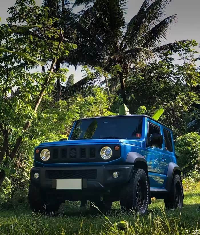 吉姆尼,改装风格独特,总有一款适合你 #臻德行平行汽车集团