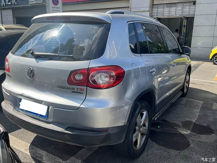 11年大众途观,1.8t四驱全景天窗,成色好,无大事故,费用