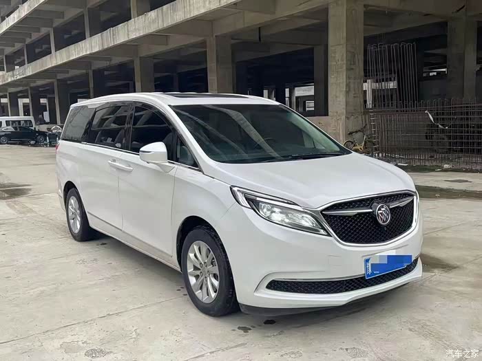 18年别克gl8es 精品车况 两处补漆 桃木内饰,改装木地