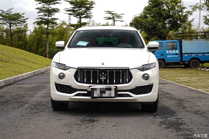 玛莎拉蒂 莱万特 2.0t gt 锋芒版 全车原版原漆,5万