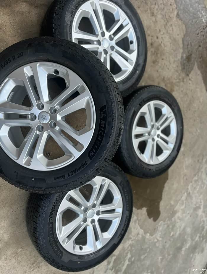 20寸路虎揽胜轮毂轮胎一套,了解一下