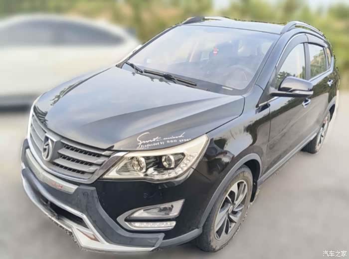 个人一手私家车,2016年12月上牌,宝骏560手动豪华版!