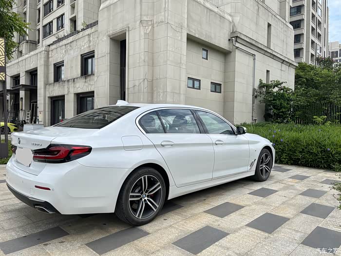 由于工作地点变动,个人出22款宝马五系530li领先豪华版!
