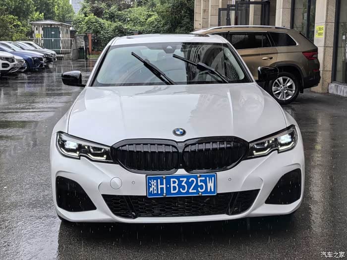 宝马3系 2021款 改款 325li m运动曜夜套装,行驶