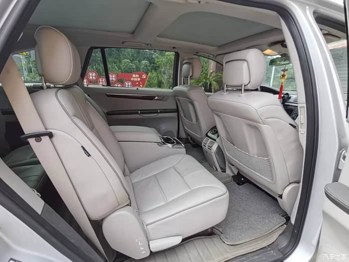 本人13年奔驰r350顶配,原版原漆