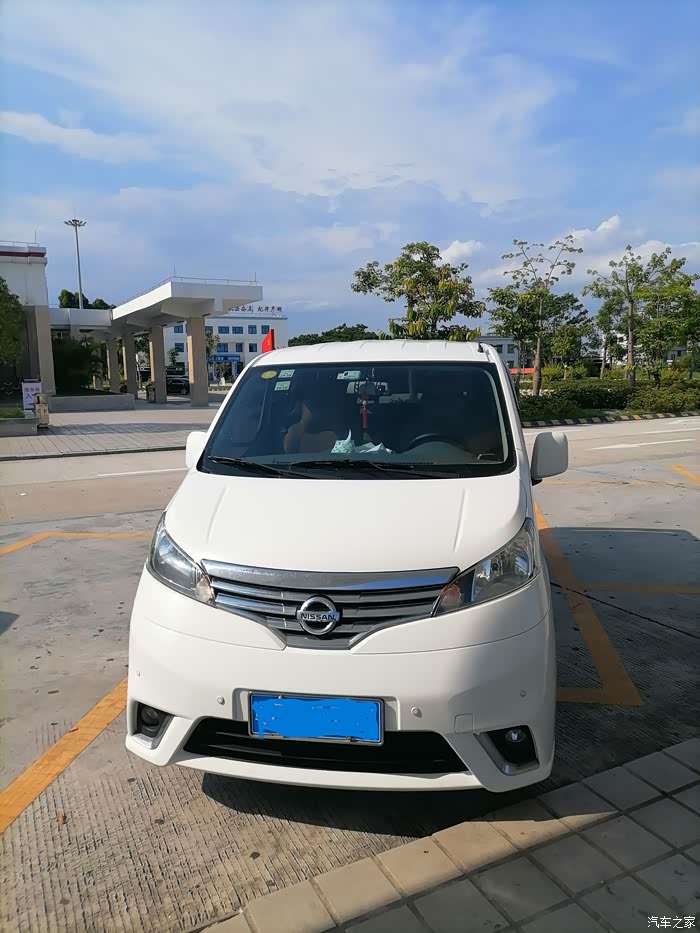 出日产nv200 2018款 1.6l cvt尊享型