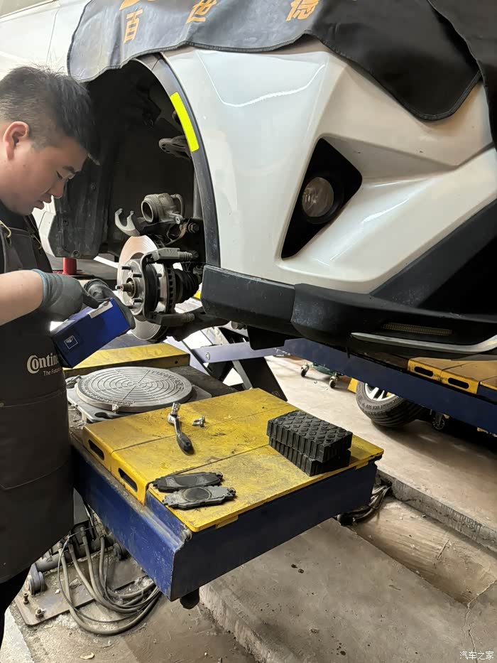 点击:>1|回复:>0rav4荣放论坛>ate刹车片更换作业丰田rav4>700_933竖