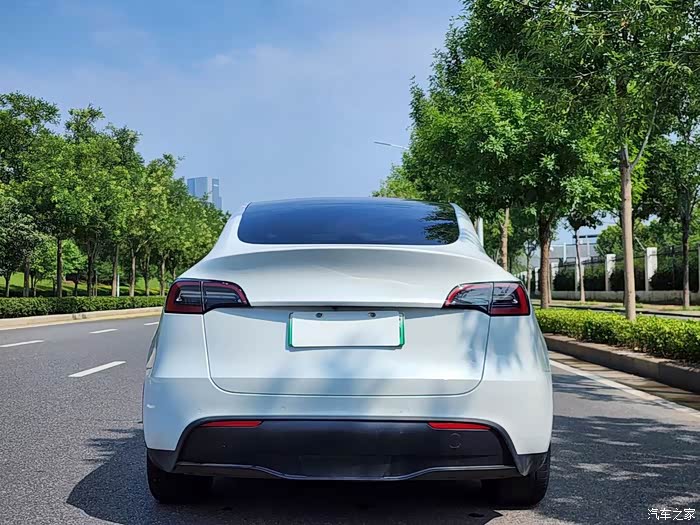 最新到店特斯拉 model y 2021款 标准续航后驱版