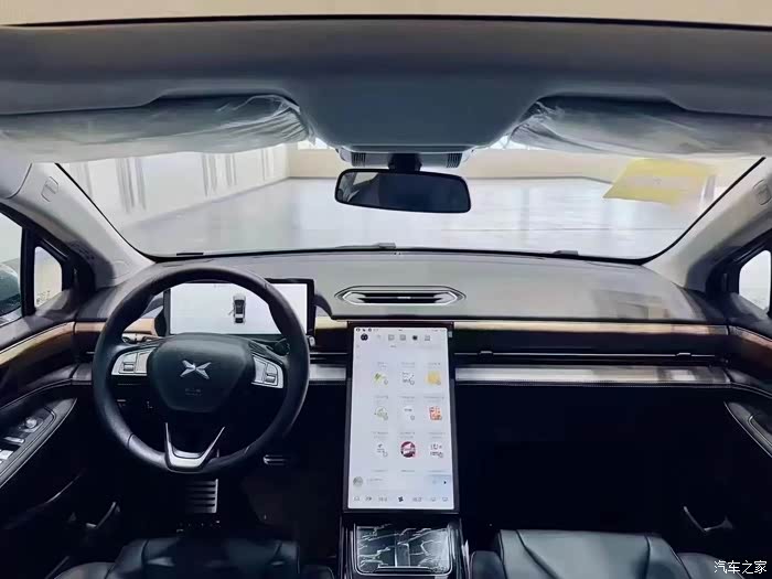 新能源小鹏p5续航500公里 现车到店,首付肆久久久包牌开回