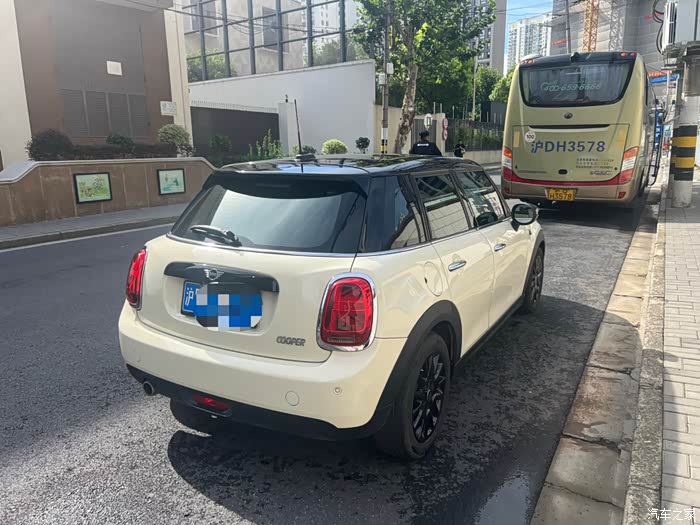 点击:>1|回复:>0mini论坛>出自用,20年6月上牌,迷你cooper5门经典,1.