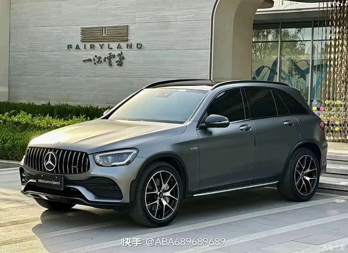 新到21年 奔驰glc43搜 amg,3.0t v6发动机