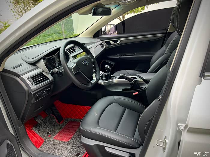 19 年吉利帝豪gl 1.8l手动 进取型 白外黑内 整车沉