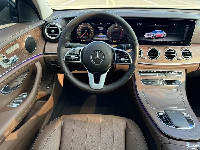 2019年奔驰e300l豪华版 个人一手车 实表4万公里!后