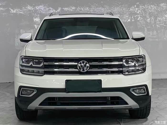 18年大众途昂380tsi 四驱豪华版 全景天窗 无钥匙启动