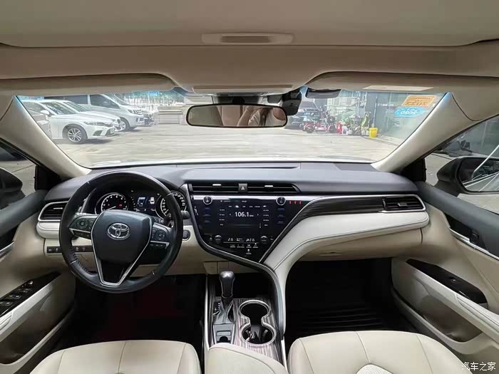 19年7月丰田凯美瑞2.0g豪华版,一手车4.3万公里,全车