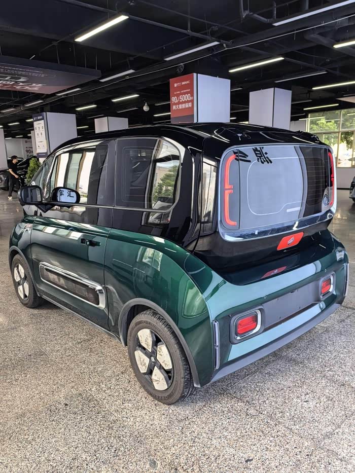 23年宝骏kiwi ev 智奢版 三元锂,同年2月上牌,行驶