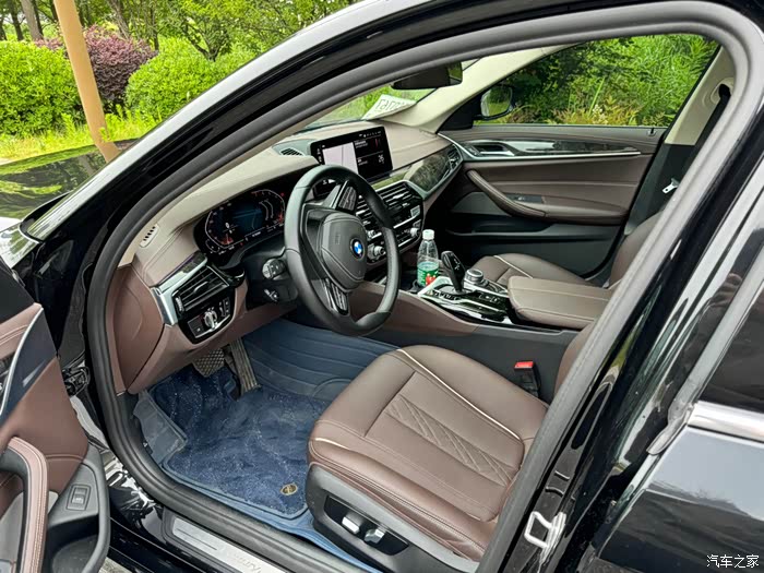 22年宝马525li豪华套装 个人一手 27000公里 车况