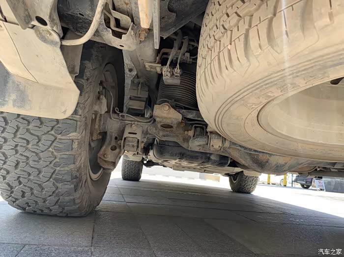 11年12月普拉多vxn全车原车漆, 沃恩绞盘, 欧标进口后拖车杠