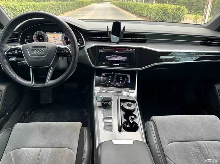 21年21款奥迪a6l 40动感 翻毛皮内饰 全车原版 查博