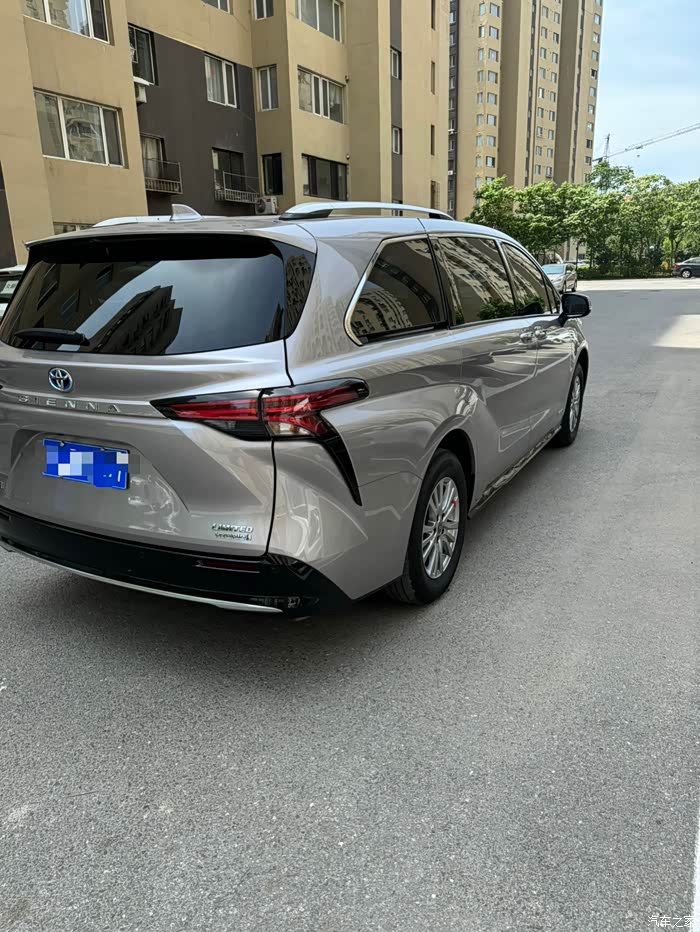 个人出21款塞纳尊贵27.5无刮蹭