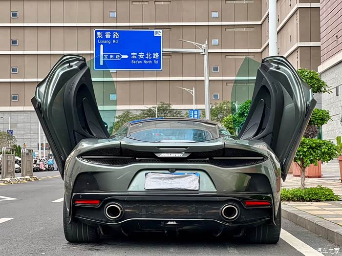 迈凯轮 gt 上牌 2021年 4.0tv8双涡轮 1万公里